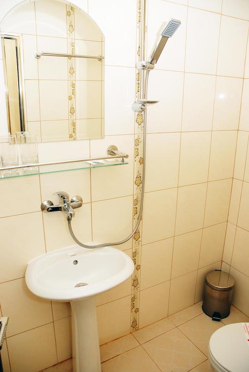 Семеен Хотел Виа Лакус Sapareva Banya Camera foto